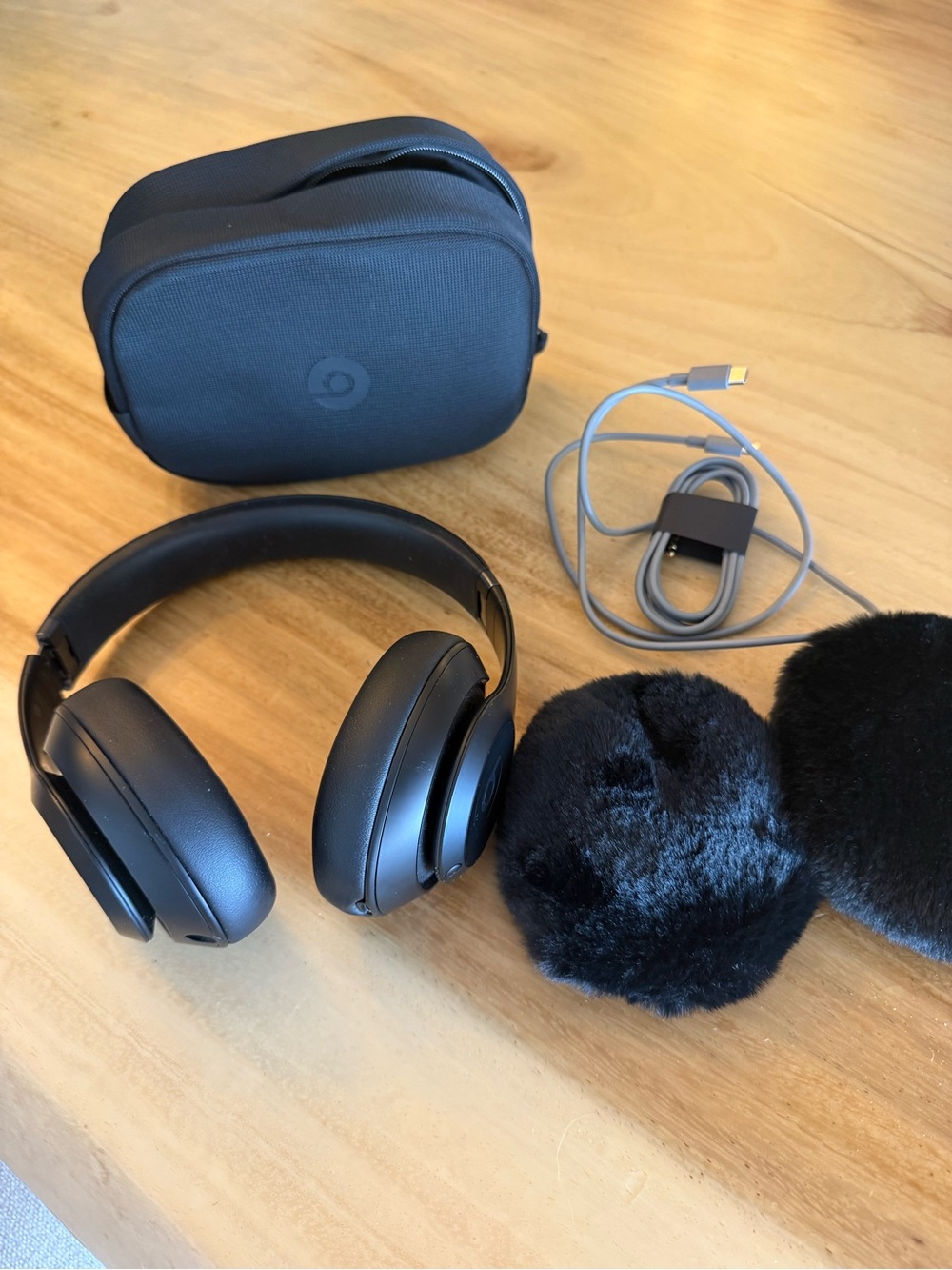 ALO Yoga Black Faux Fur Headband limited edition